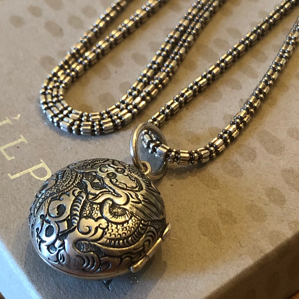 Vintage Silpada Etched Sterling Dragon Locket Necklace - Picture 5 of 16